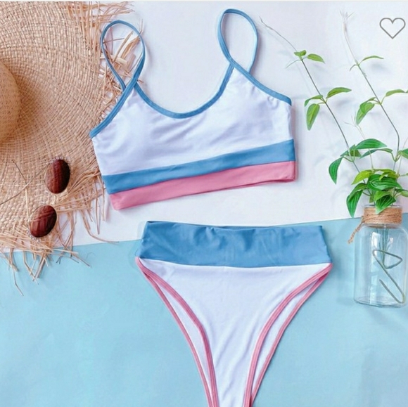 Malibu Bikini - Picture 2 of 2